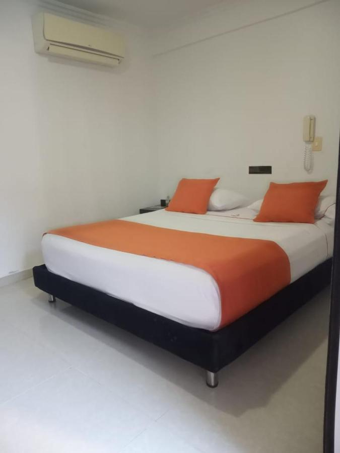 Confort Plaza Hotel Вильявисенсио Экстерьер фото